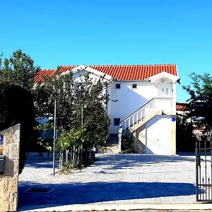 https://villa-sunny-nin.hotelinzadar.com