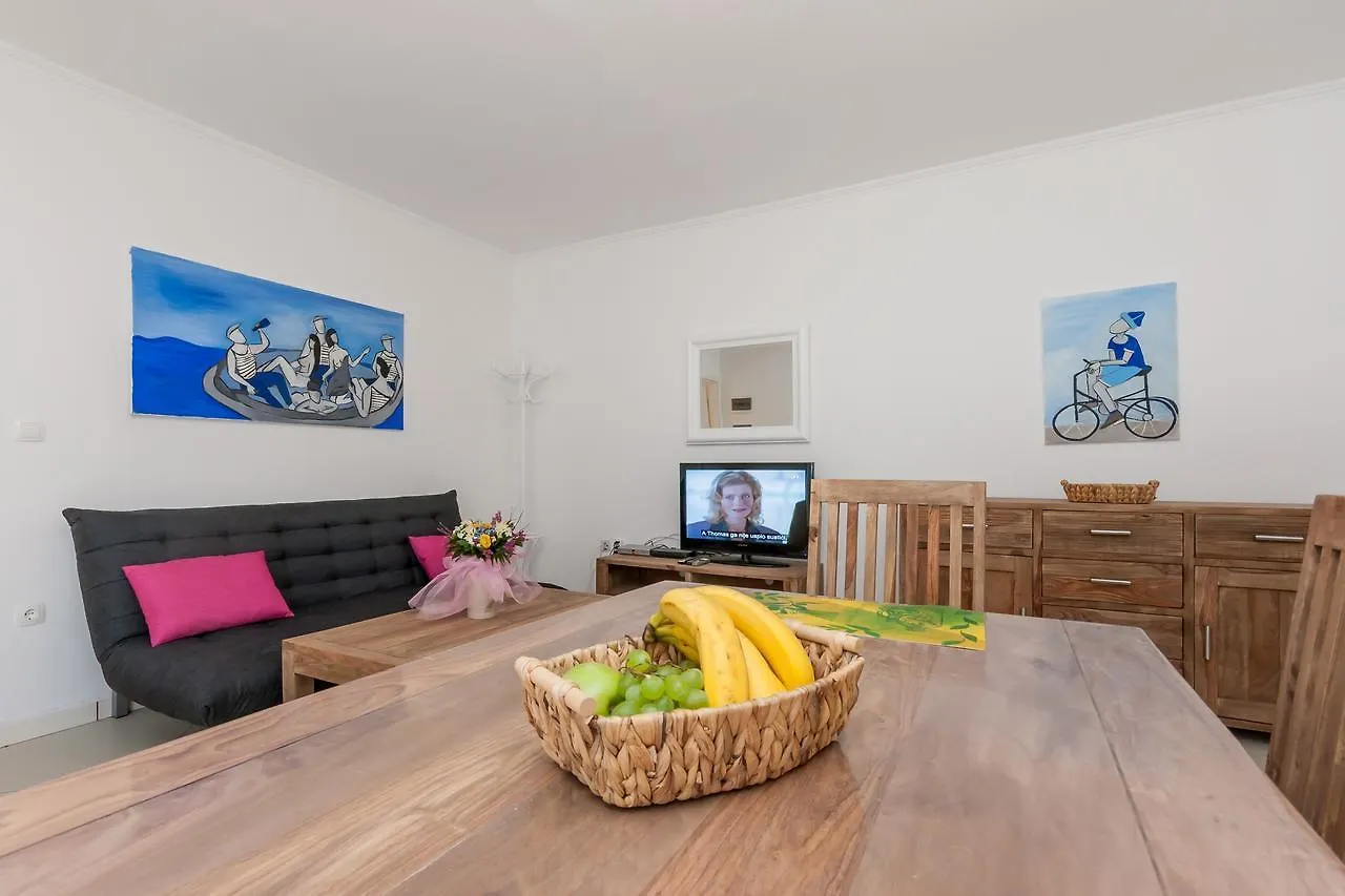 Apartments Kukuriku Baska  0*, Baska (Krk)