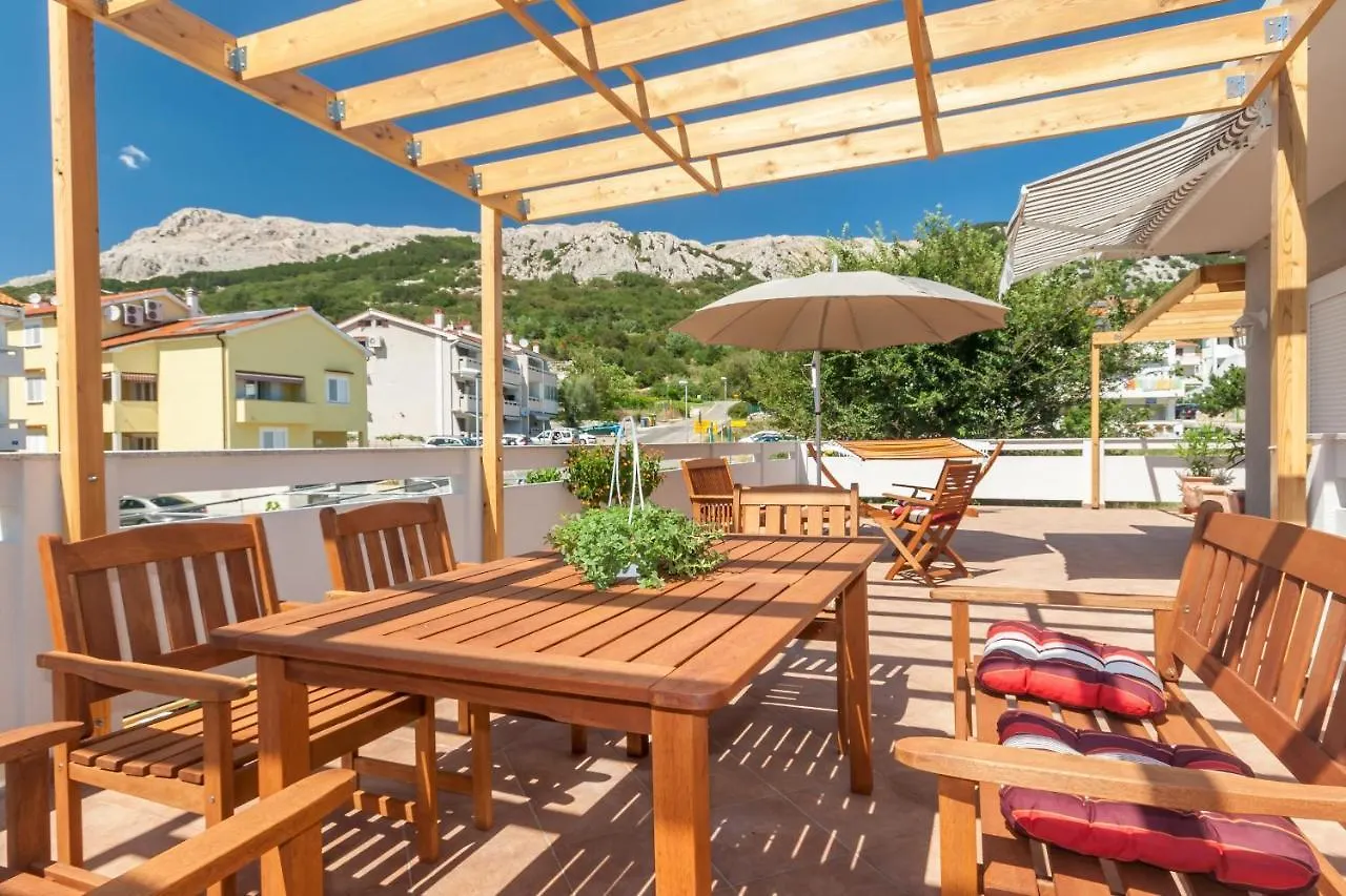 Apartments Kukuriku Baska   Baska (Krk)