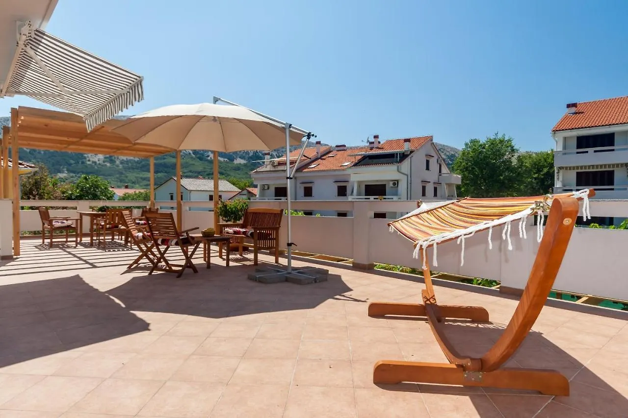 Apartments Kukuriku Baska  Croatia