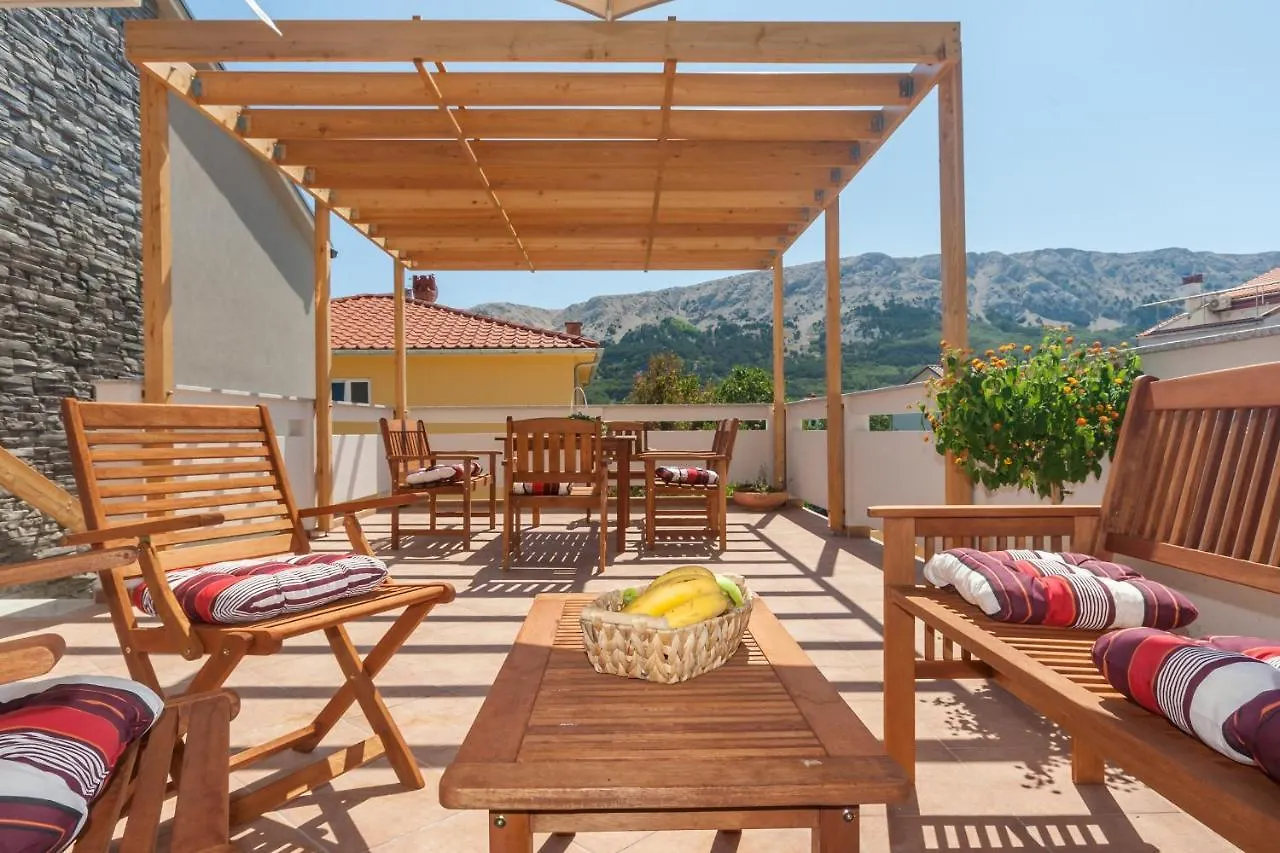 Apartments Kukuriku Baska  Croatia